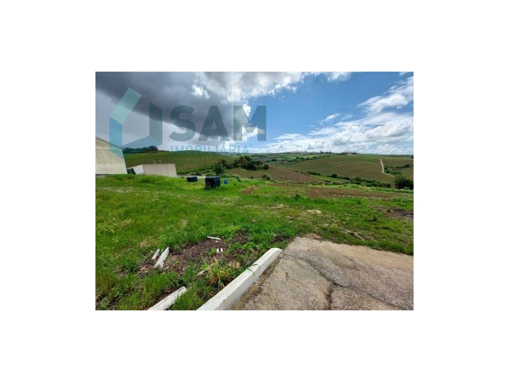 Terreno para construção - Grande imagem: 2/16