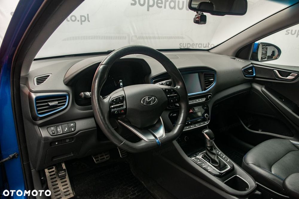 Hyundai IONIQ - 17