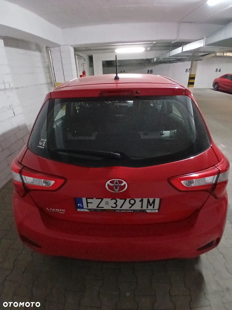 Toyota Yaris 1.5 Premium CVT - 2