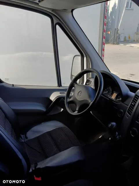 Mercedes-Benz Sprinter - 7