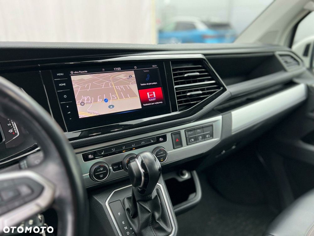 Volkswagen Caravelle - 11