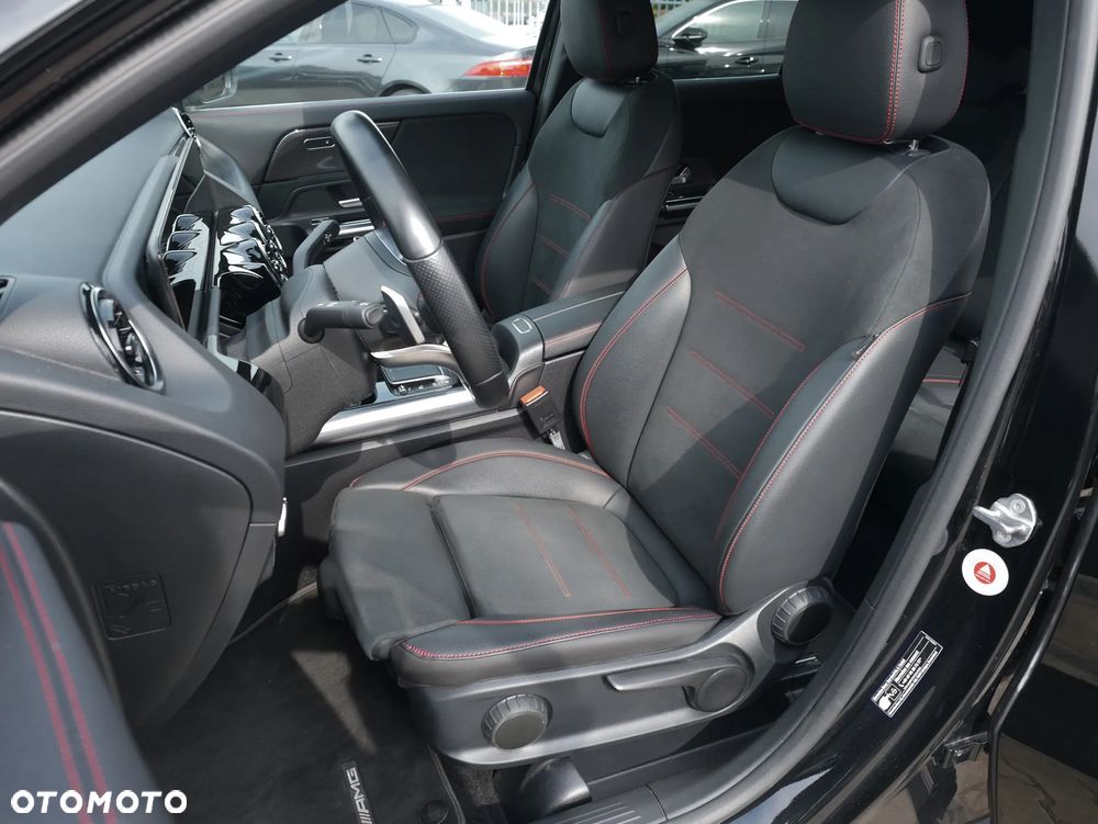 Mercedes-Benz GLA 250 e 8G-DCT AMG Line - 11
