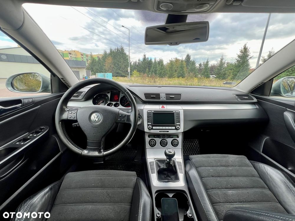 Volkswagen Passat - 19