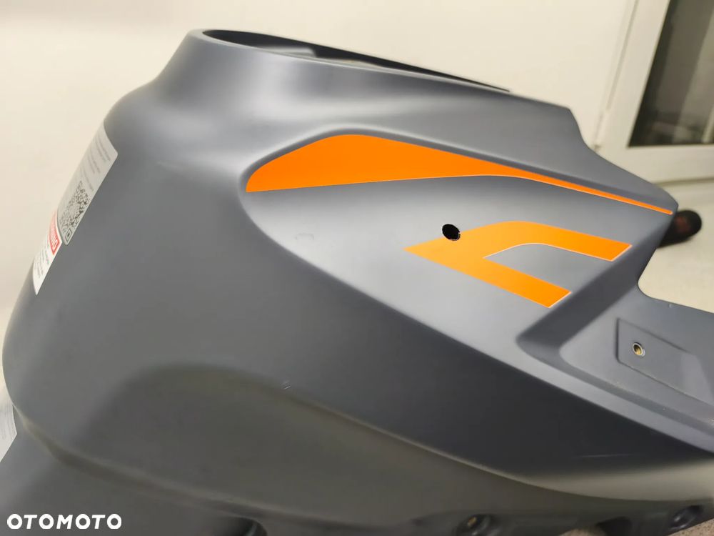 Bak, zbiornik paliwa KTM 1290 Super Duke GT - 13