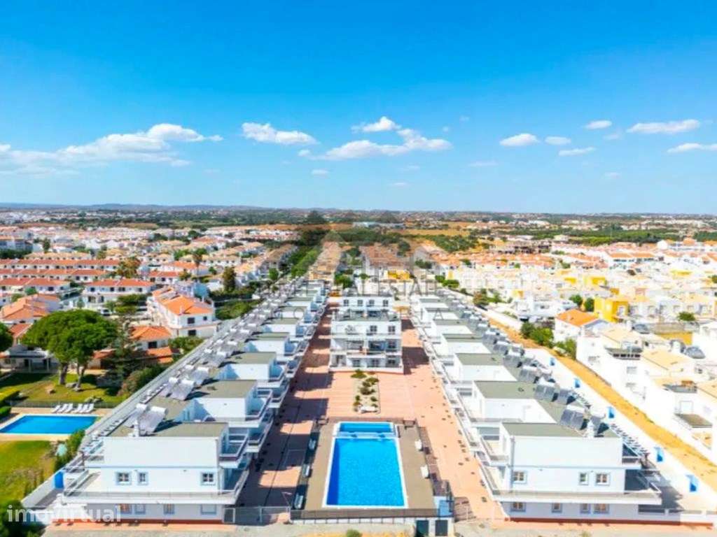 Apartamento T0+1 com Garagem e Acesso Direto à Praia - Manta Rota - Grande imagem: 3/43