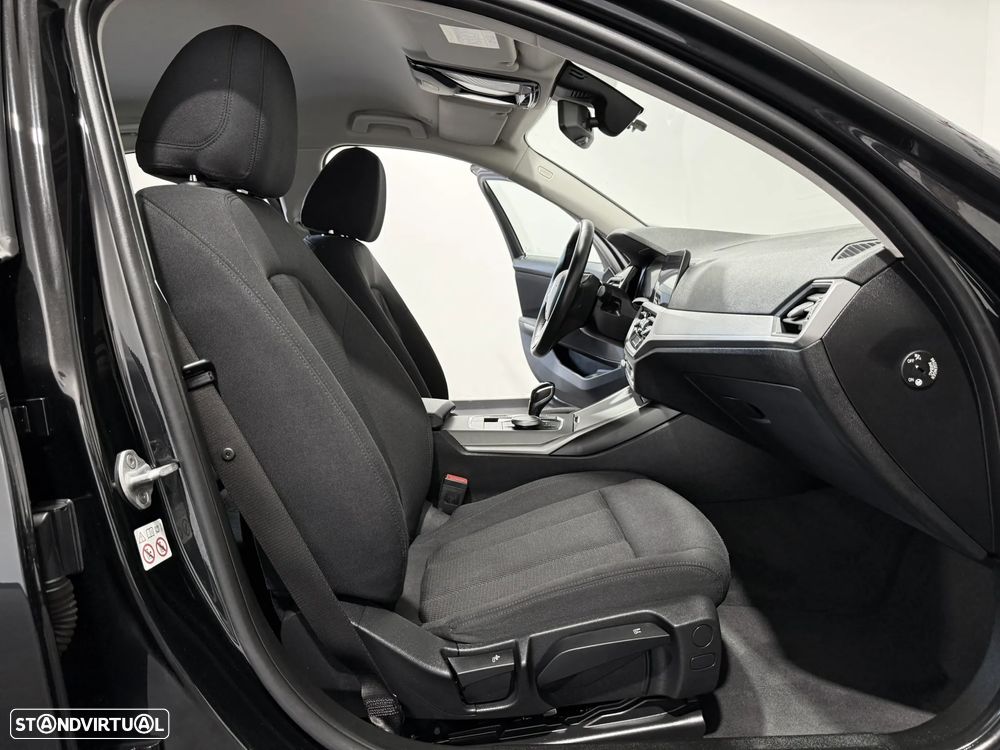 BMW 330 e Corporate Edition Auto - 42