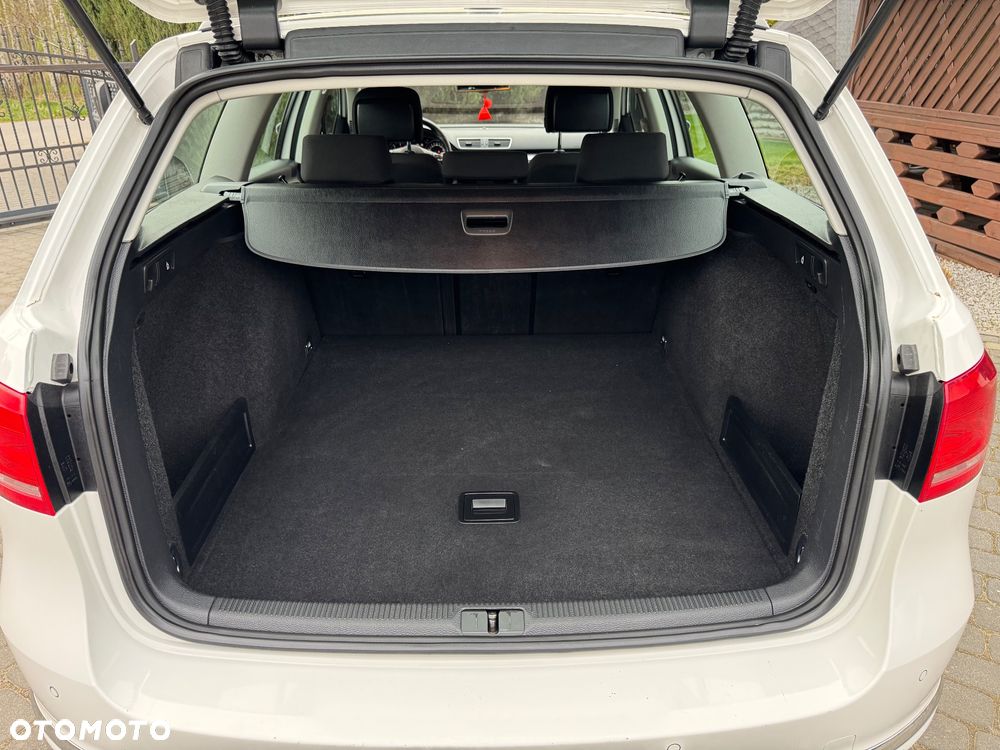 Volkswagen Passat - 15