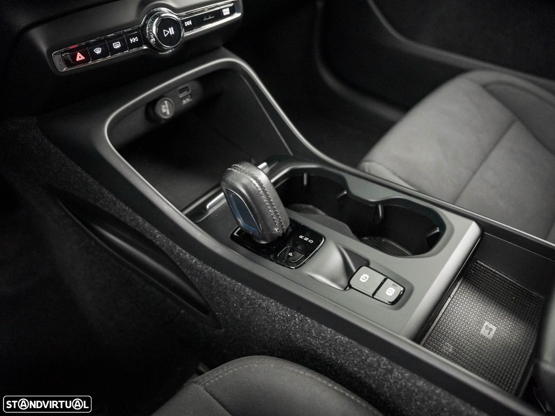 Volvo XC 40 1.5 T5 PHEV Momentum - 27