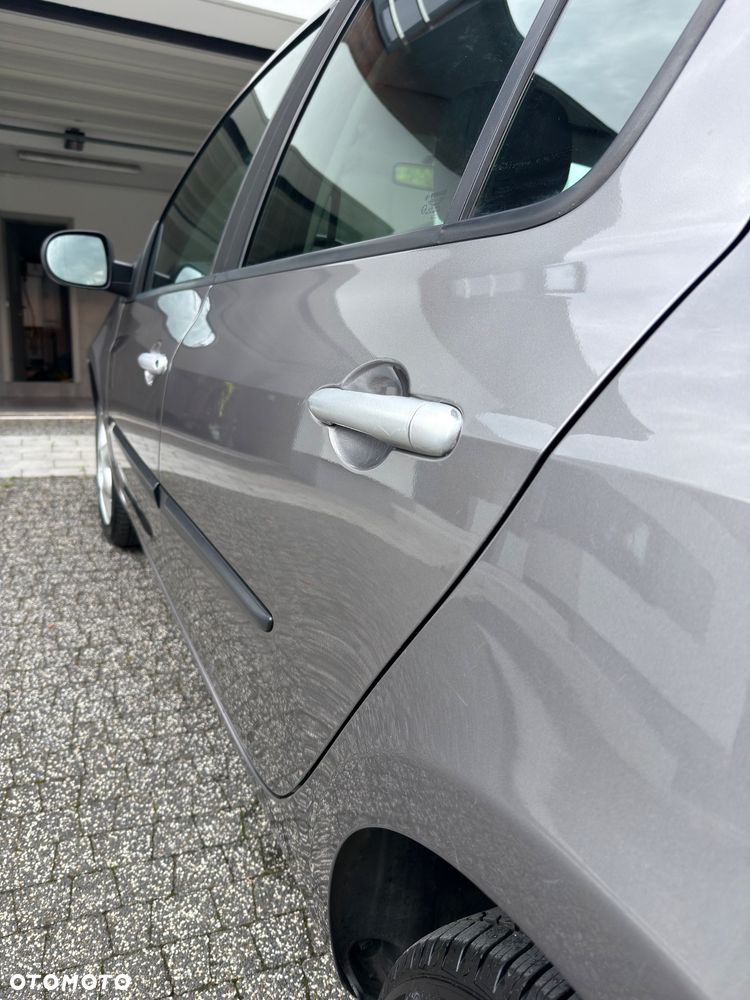 Renault Clio 1.2 16V All Inclusive - 6