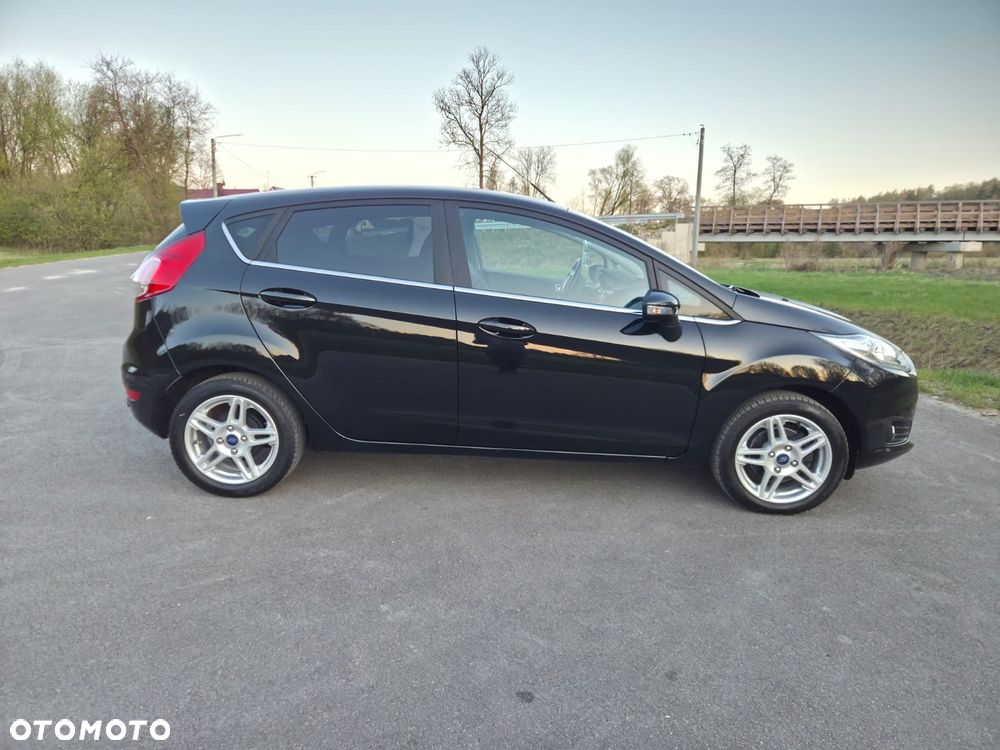 Ford Fiesta 1.0 EcoBoost Start-Stop SYNC Edition - 4