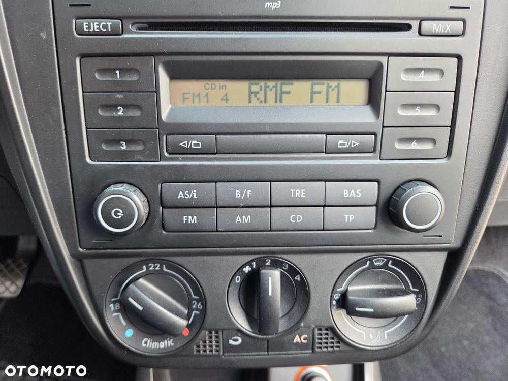 Volkswagen Fox - 22
