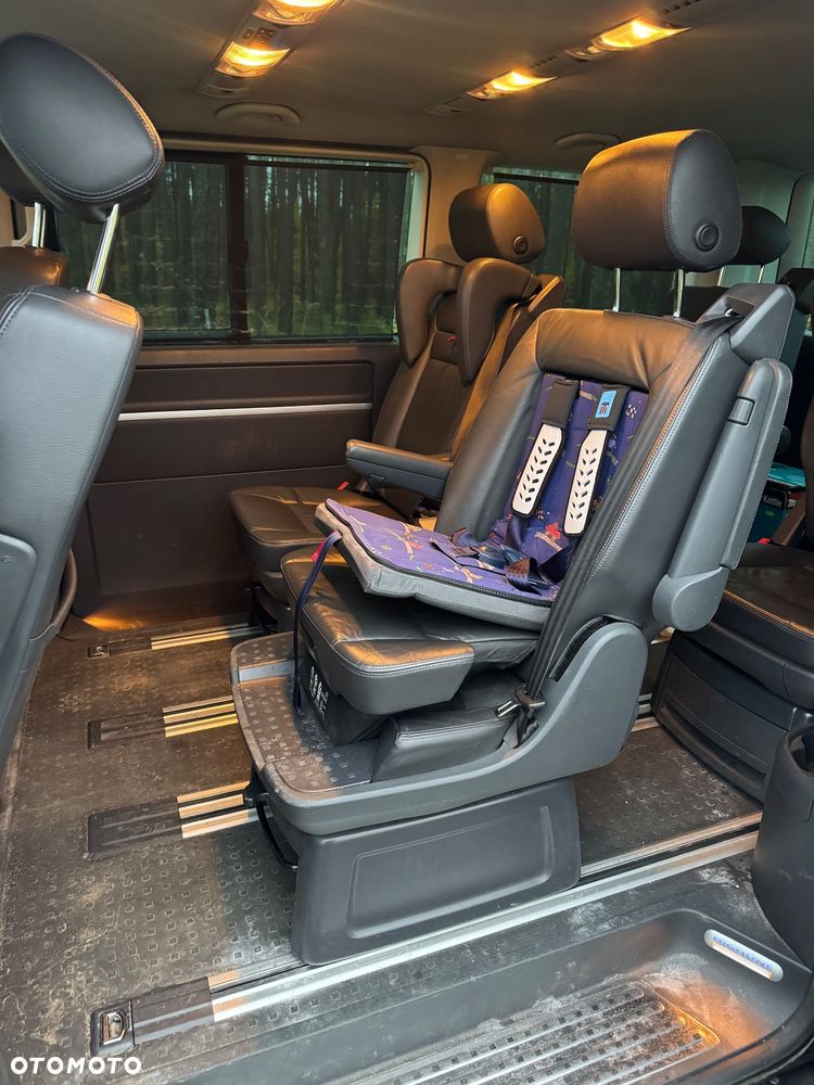 Volkswagen Multivan - 5