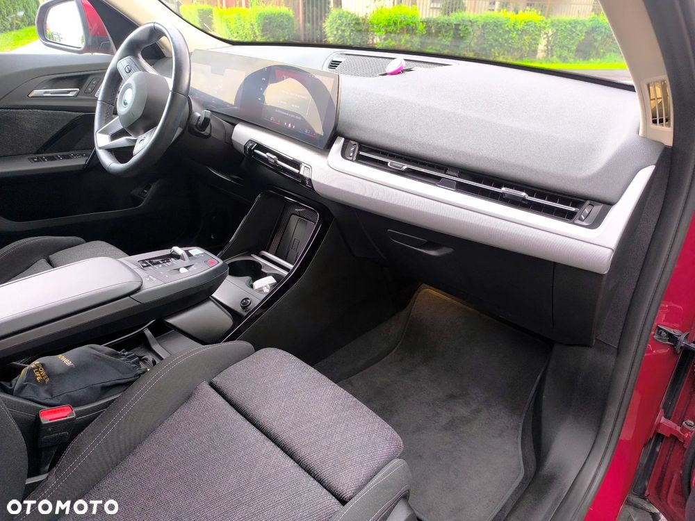 BMW iX2 - 9