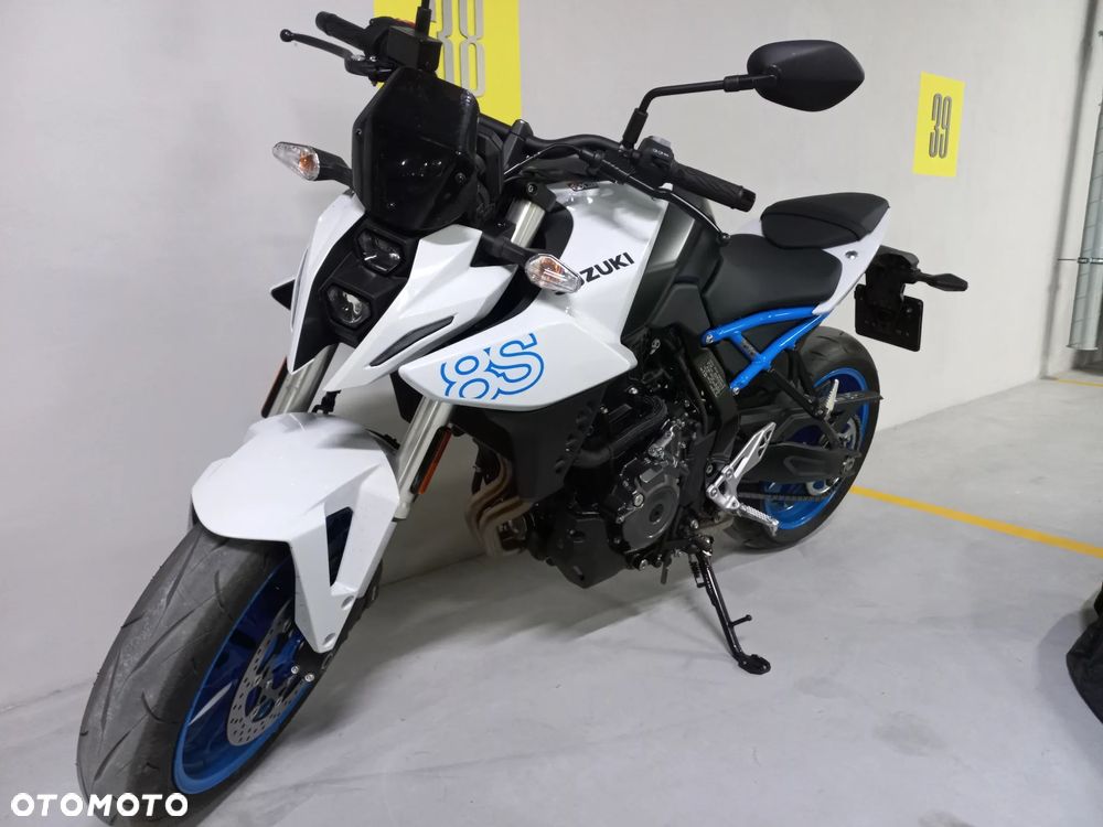 Suzuki GSX - 1