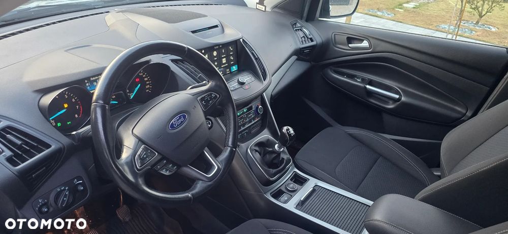 Ford Kuga 1.5 EcoBoost 2x4 Business Edition - 15