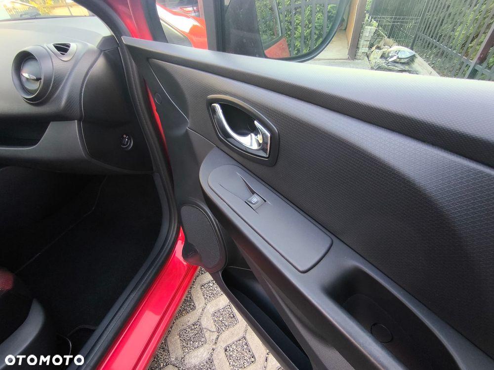 Renault Clio 1.2 16V 75 Expression - 11