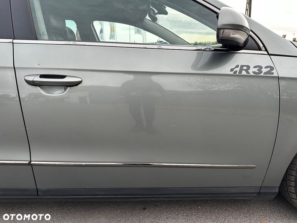 Volkswagen Passat Variant 3.2 V6 FSI 4Mot Highline DSG - 15