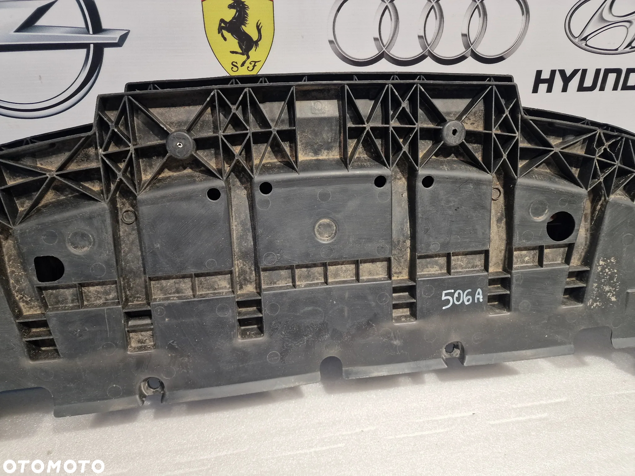RENAUT ZEO LIFT 18- PŁYTA / OSŁONA POD ZDERZAK PRZEDNI PRZÓD , NR 622353764R , NR AUKCJI NSŁ506 - 4