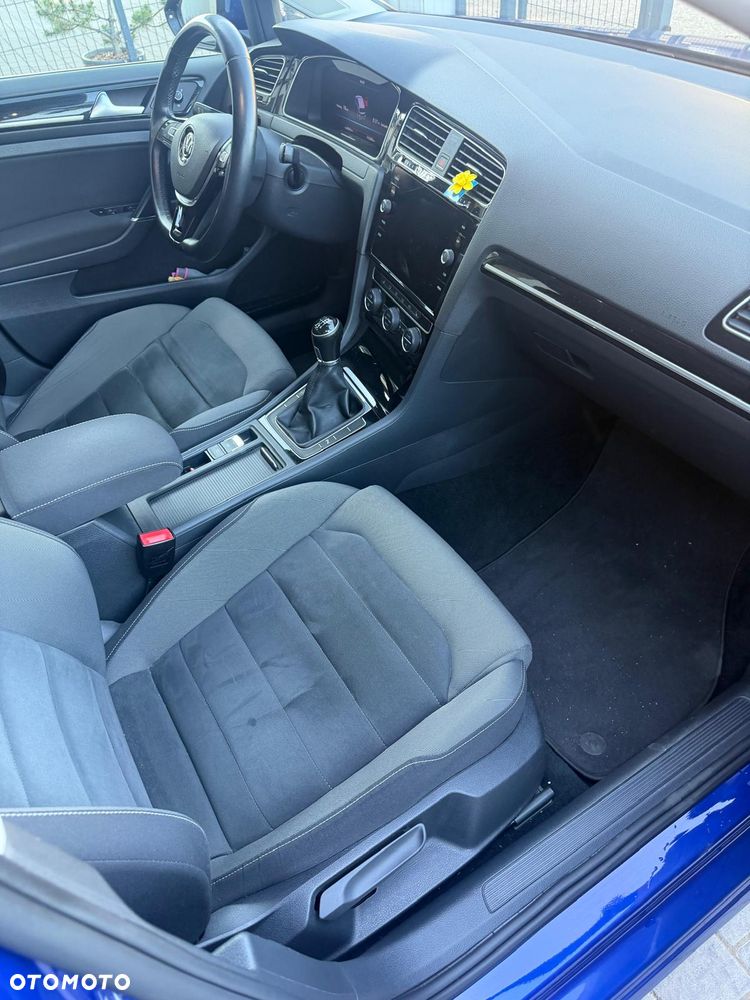 Volkswagen Golf - 17