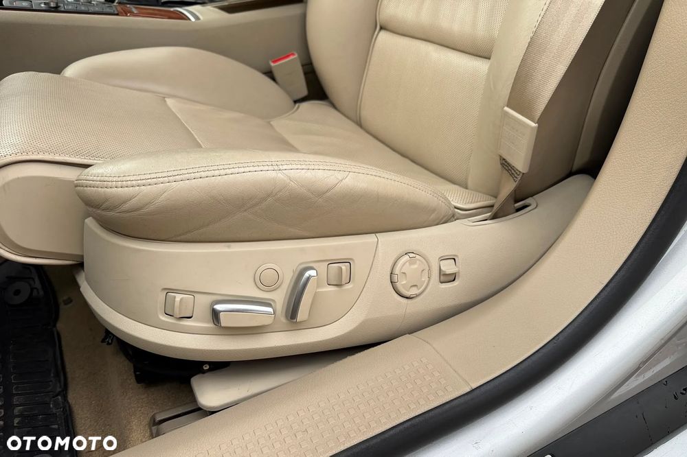 Audi A8 4.2 TDI DPF Quattro - 22