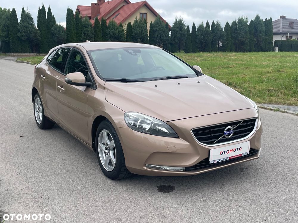 Volvo V40 D2 Momentum - 34