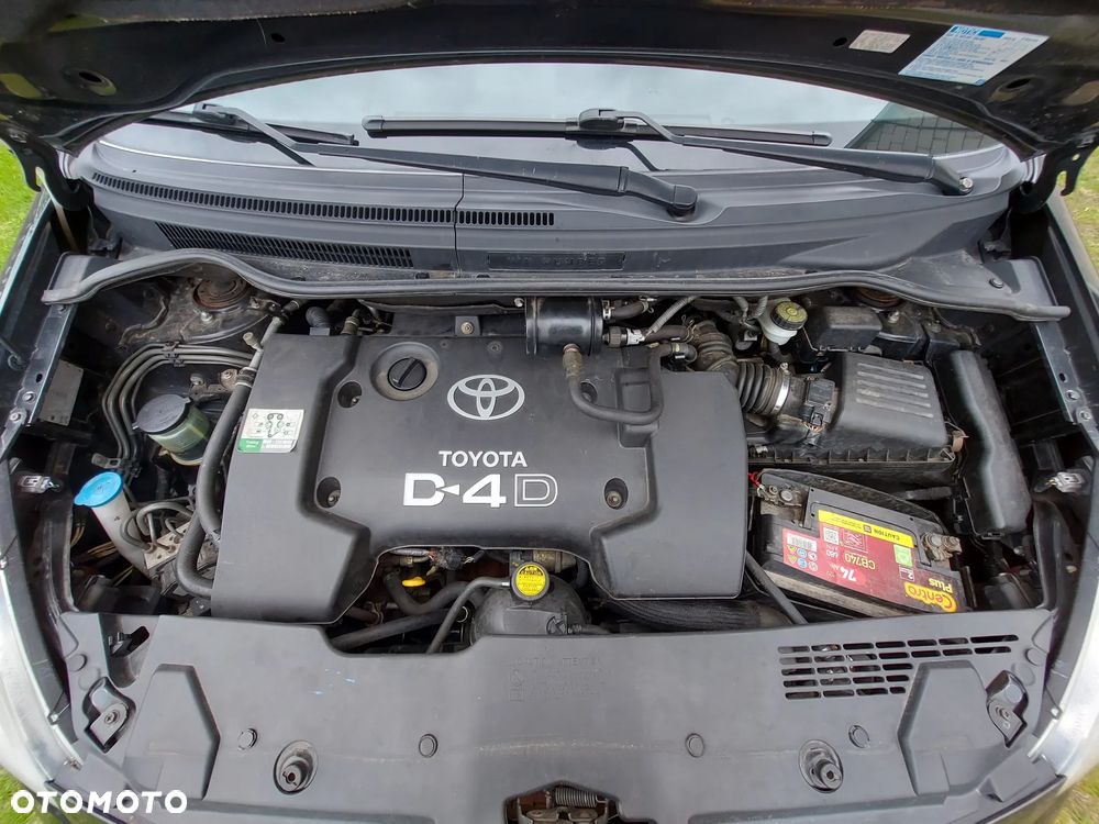 Toyota Corolla Verso 2.0 D-4D - 10