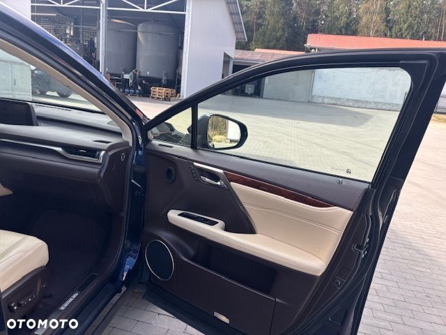 Lexus RX - 11