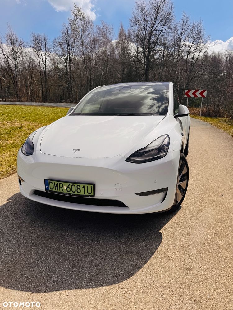Tesla Model Y Long Range AWD - 8