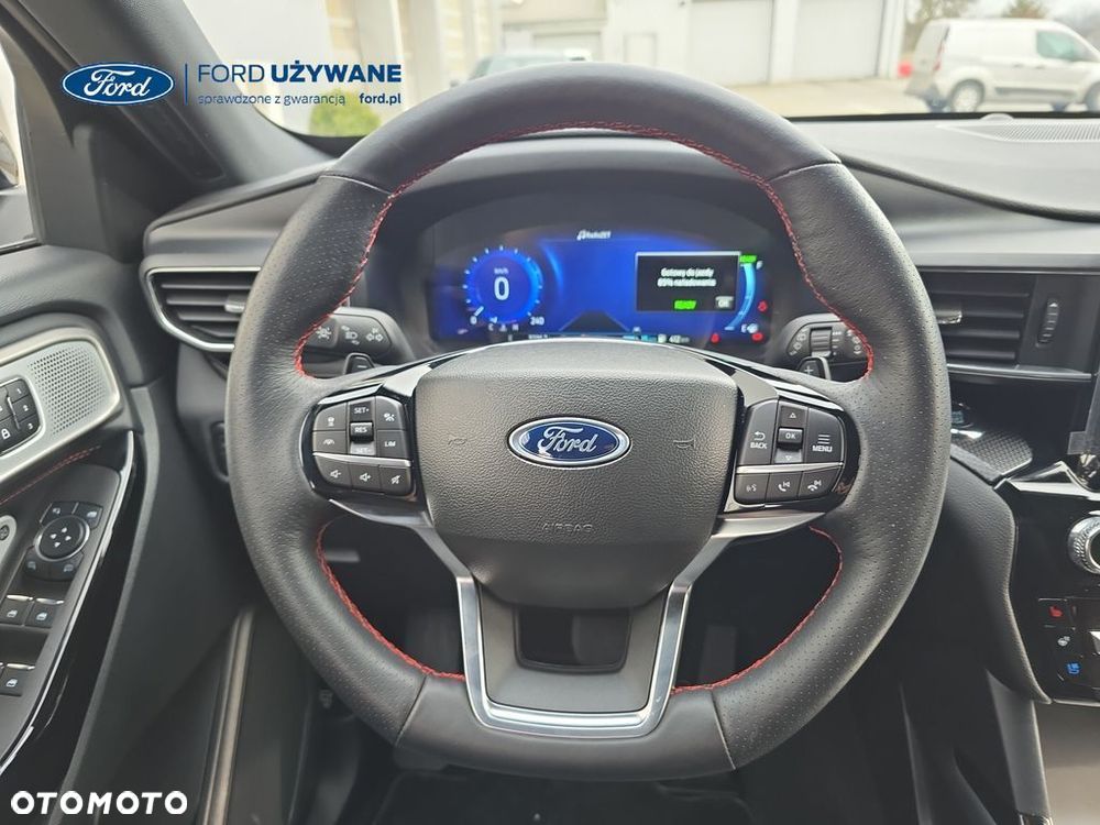 Ford Explorer - 26