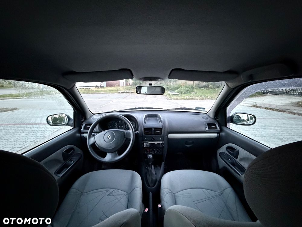 Renault Clio - 19