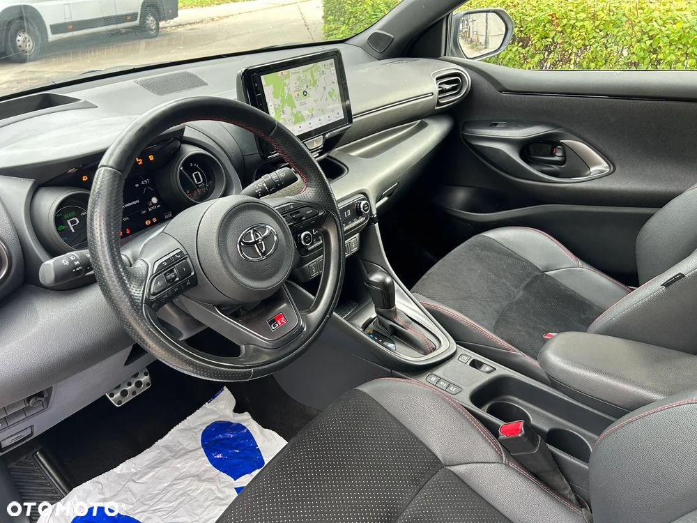 Toyota Yaris Hybrid 1.5 GR Sport - 9