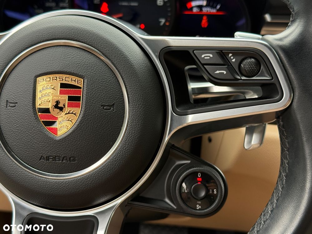 Porsche Macan Standard - 17
