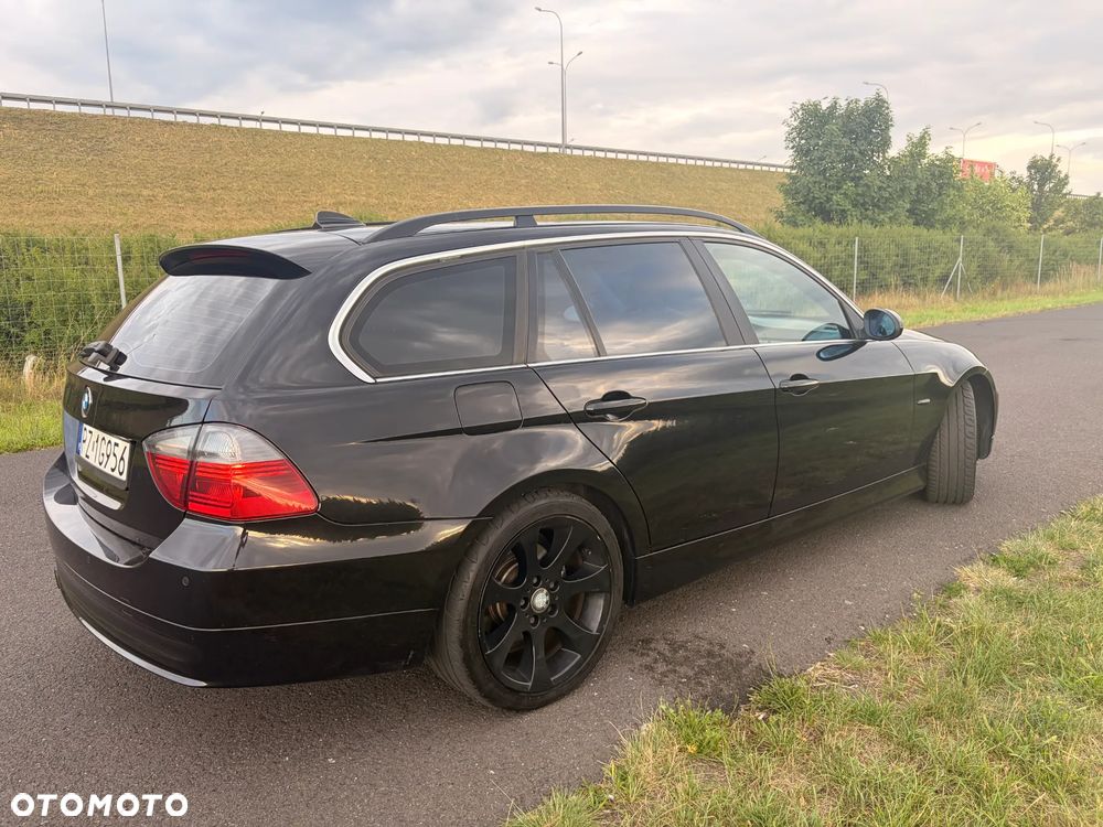 BMW Seria 3 325i - 5