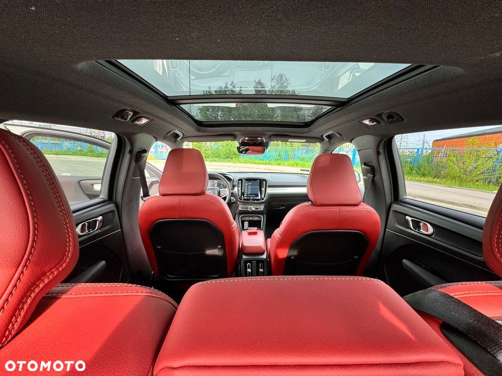 Volvo XC 40 D4 AWD Momentum (Intro Edition) - 23