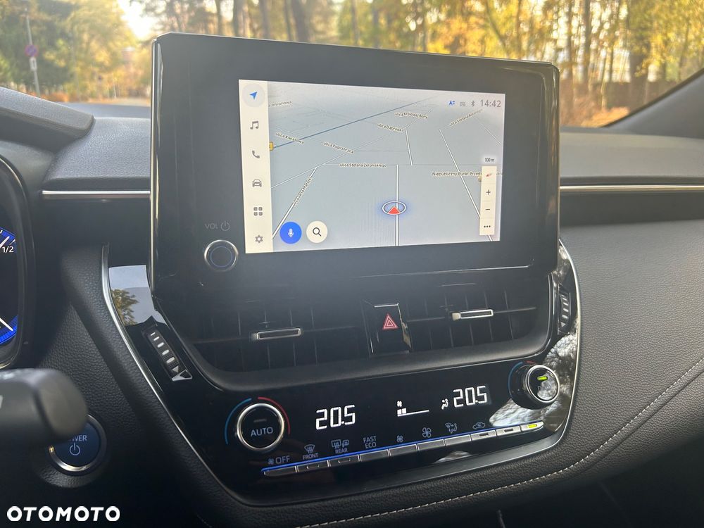 Toyota Corolla 1.8 Hybrid Comfort - 28