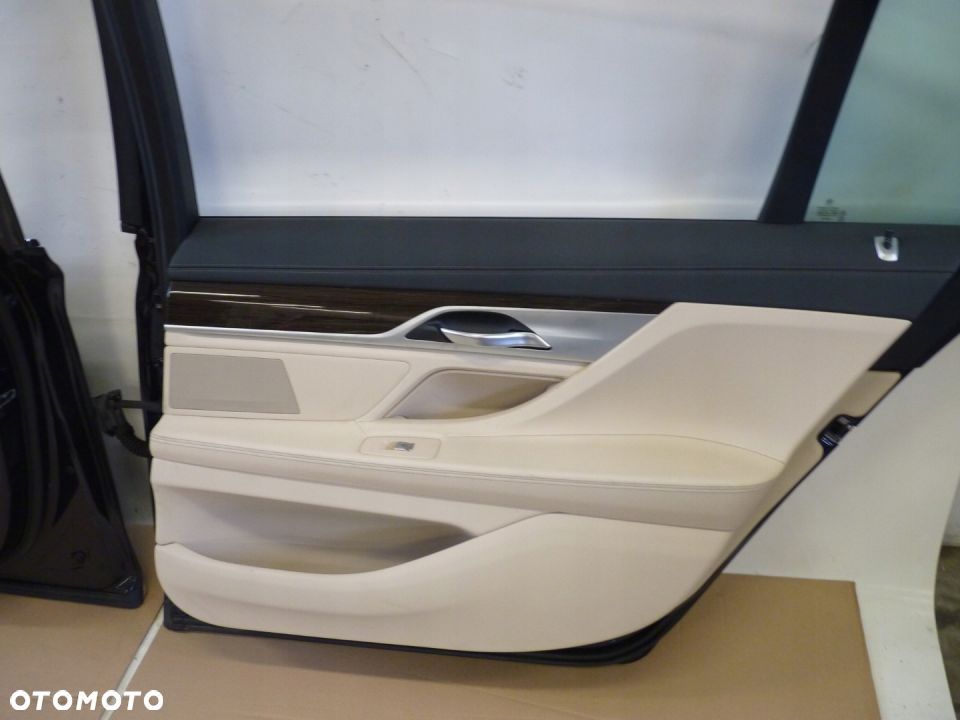 BMW 7 G12 LCI Long Bocze Boczki Tapicerka Komplet - 2