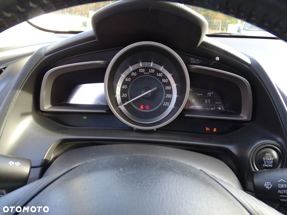 Mazda 2 2015