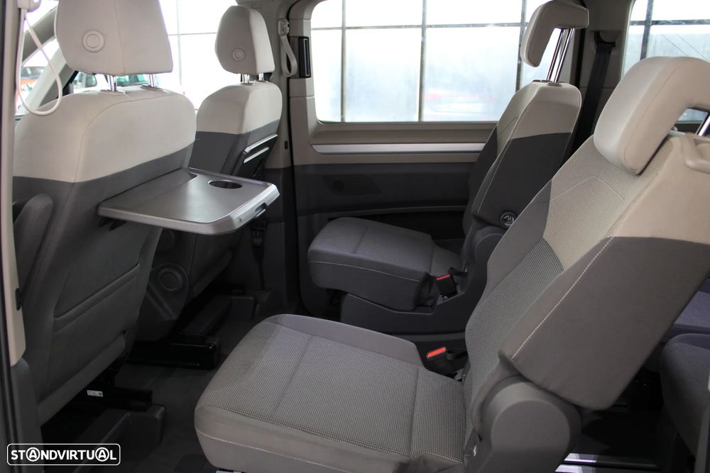 VW Multivan 2.0 TDI Life DSG - 8