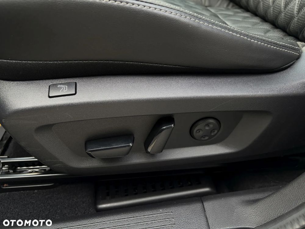 Nissan Qashqai 1.3 DIG-T DCT AKARI - 34