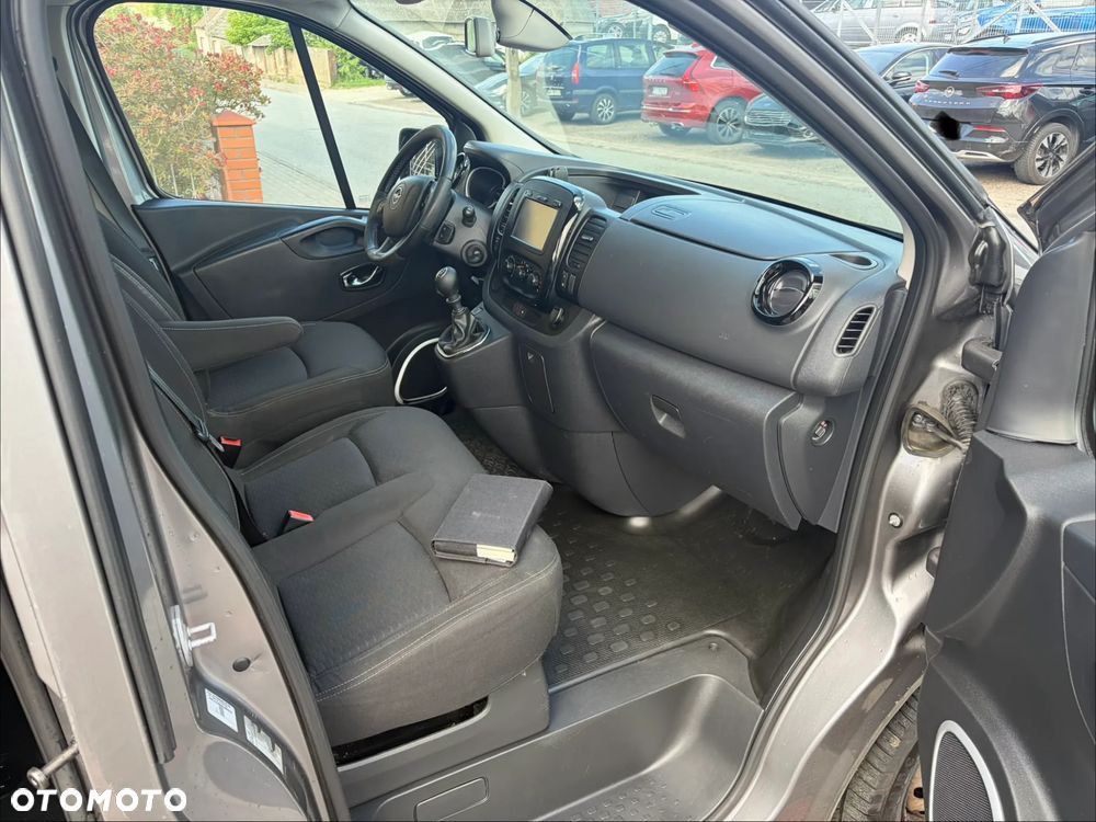 Opel Vivaro - 9