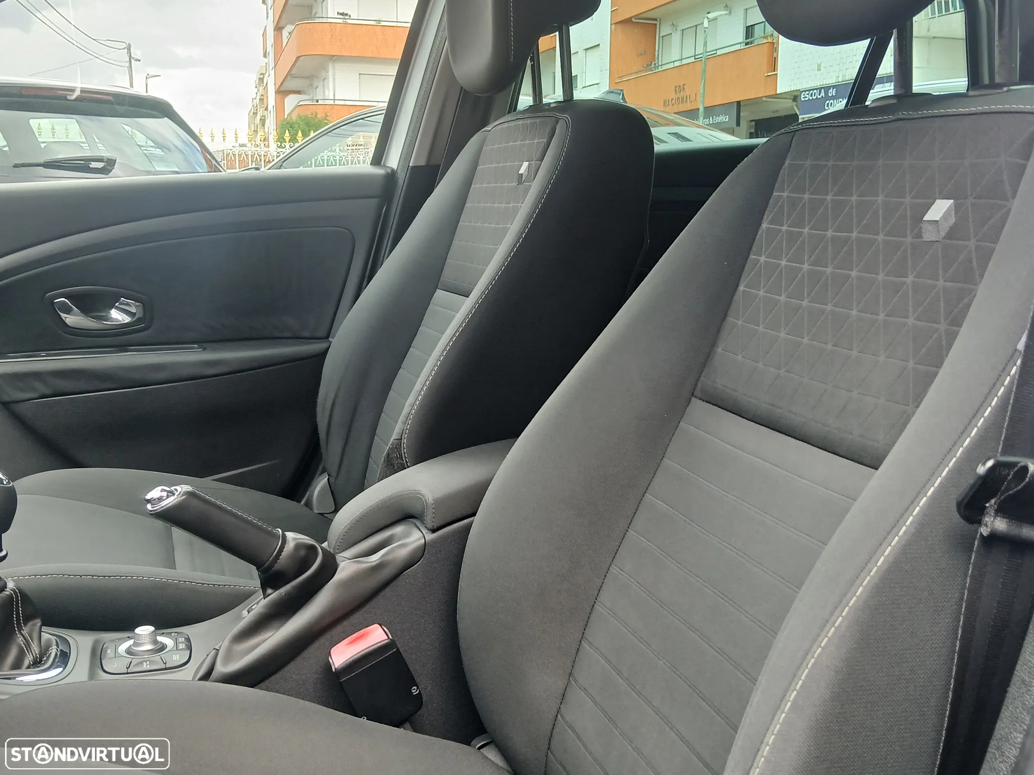 Renault Mégane Sport Tourer 1.5 dCi Limited SS - 13