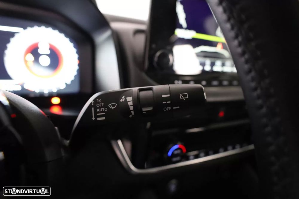 Nissan Qashqai 1.3 DIG-T N-Connecta LED+TT+SKY - 46