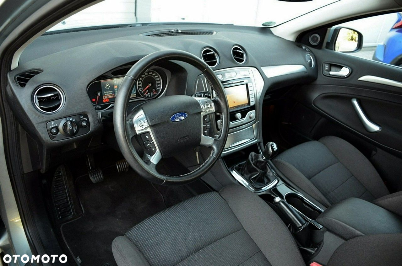 Ford Mondeo - 23