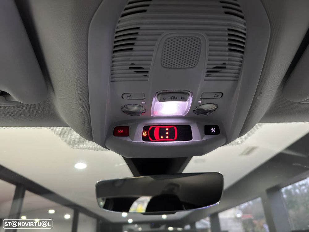 Peugeot 3008 1.6 Hybrid GT Pack e-EAT8 - 27