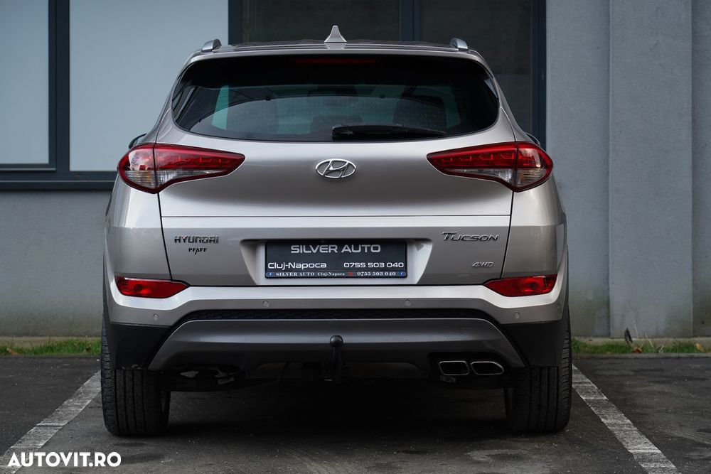 Hyundai Tucson 2.0 CRDI 4WD 6AT Luxury Pack+ - 23