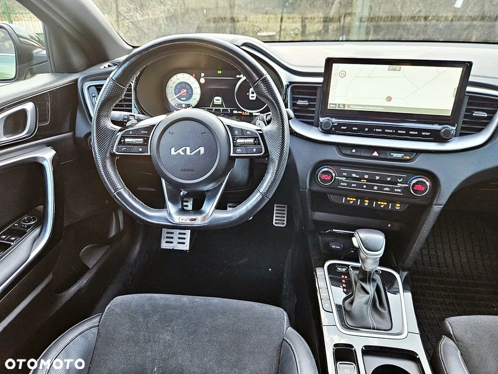 Kia ProCeed - 24