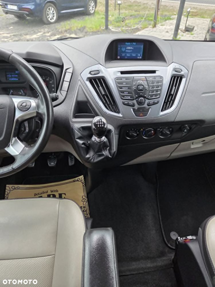 Ford TRANSIT CUSTOM - 16