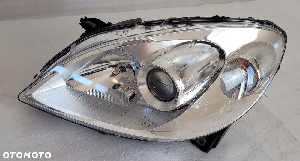 LAMPA LEWA ZWYKŁA PRZÓD MERCEDES B-KLASA W245 LIFT - 2
