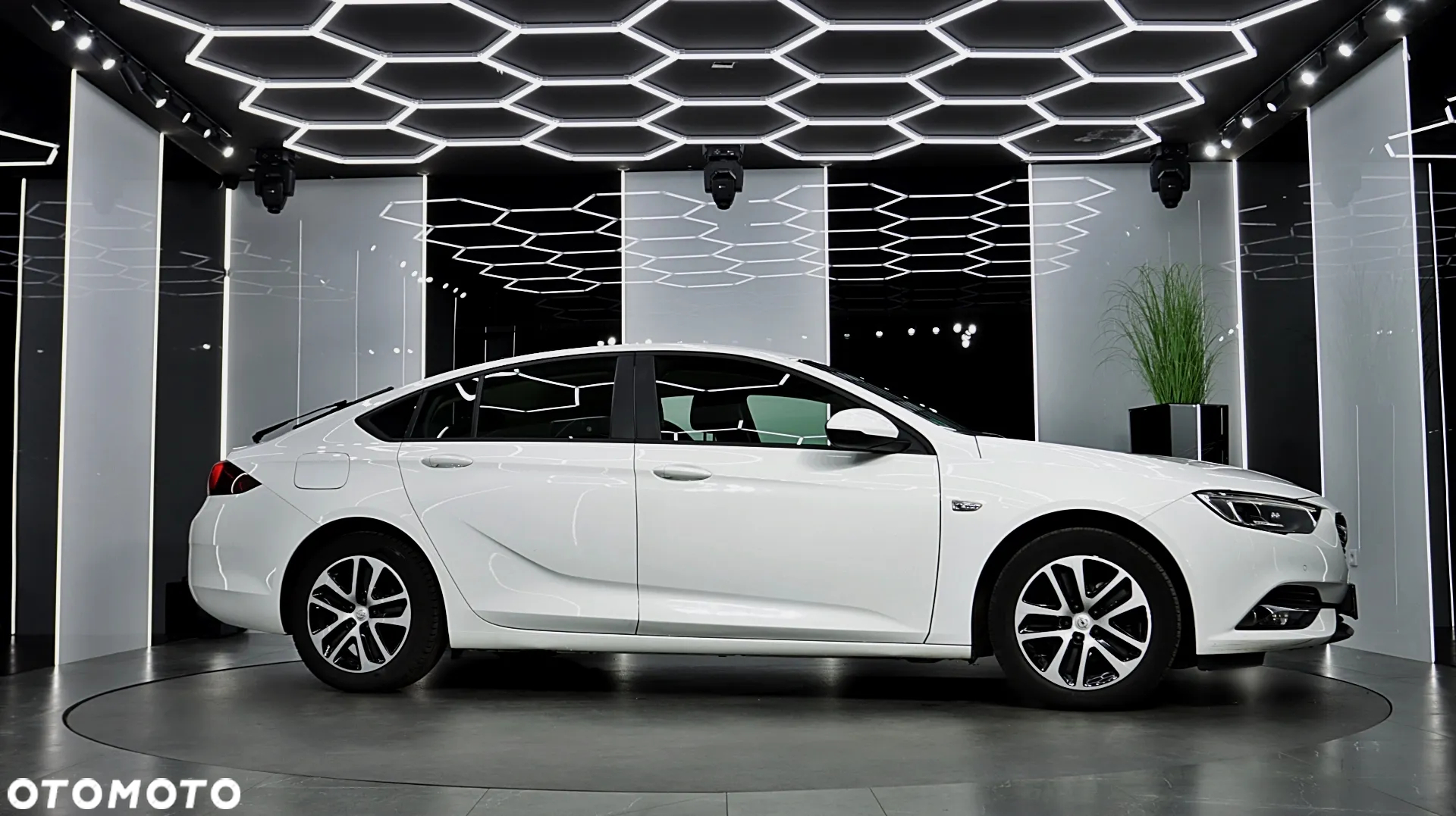 Opel Insignia 1.6 CDTI Innovation S&S - 12