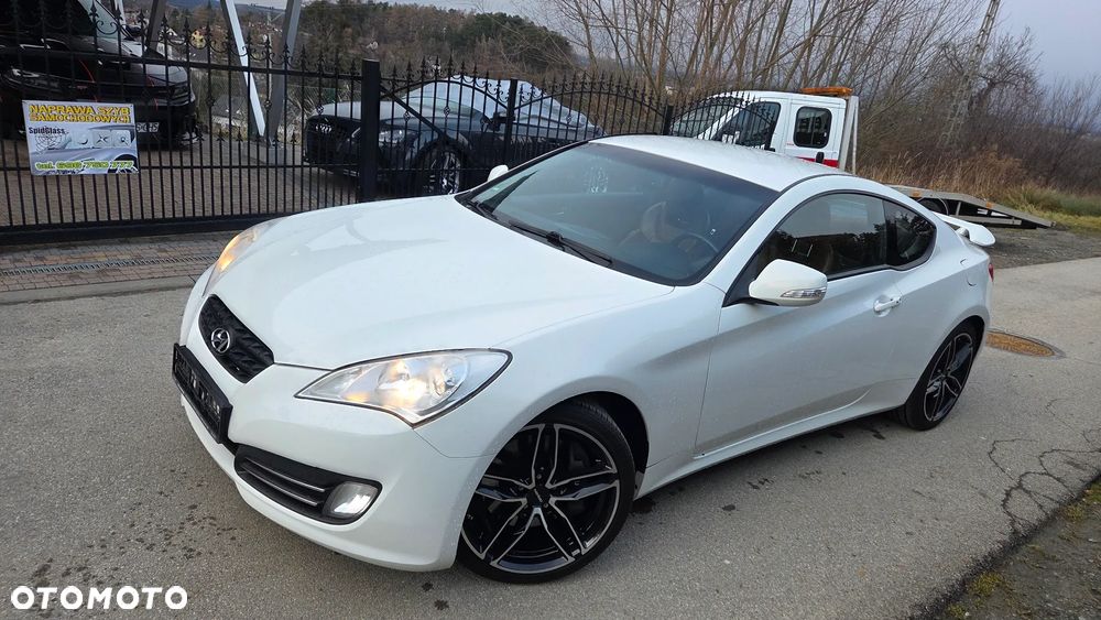Hyundai Genesis Coupe - 1